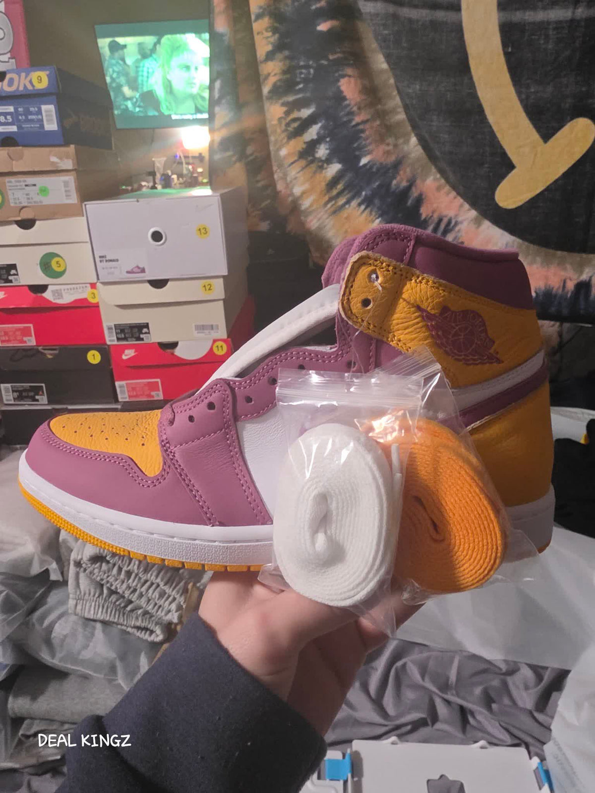 Air Jordan 1 Retro High OG Brotherhood (555088-706) Men's 9 — New