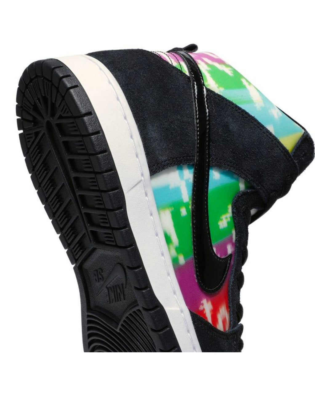 2021 Nike Dunk High SB 'TV Signal'
Brand New AUTHENTICATED BY EBAY
