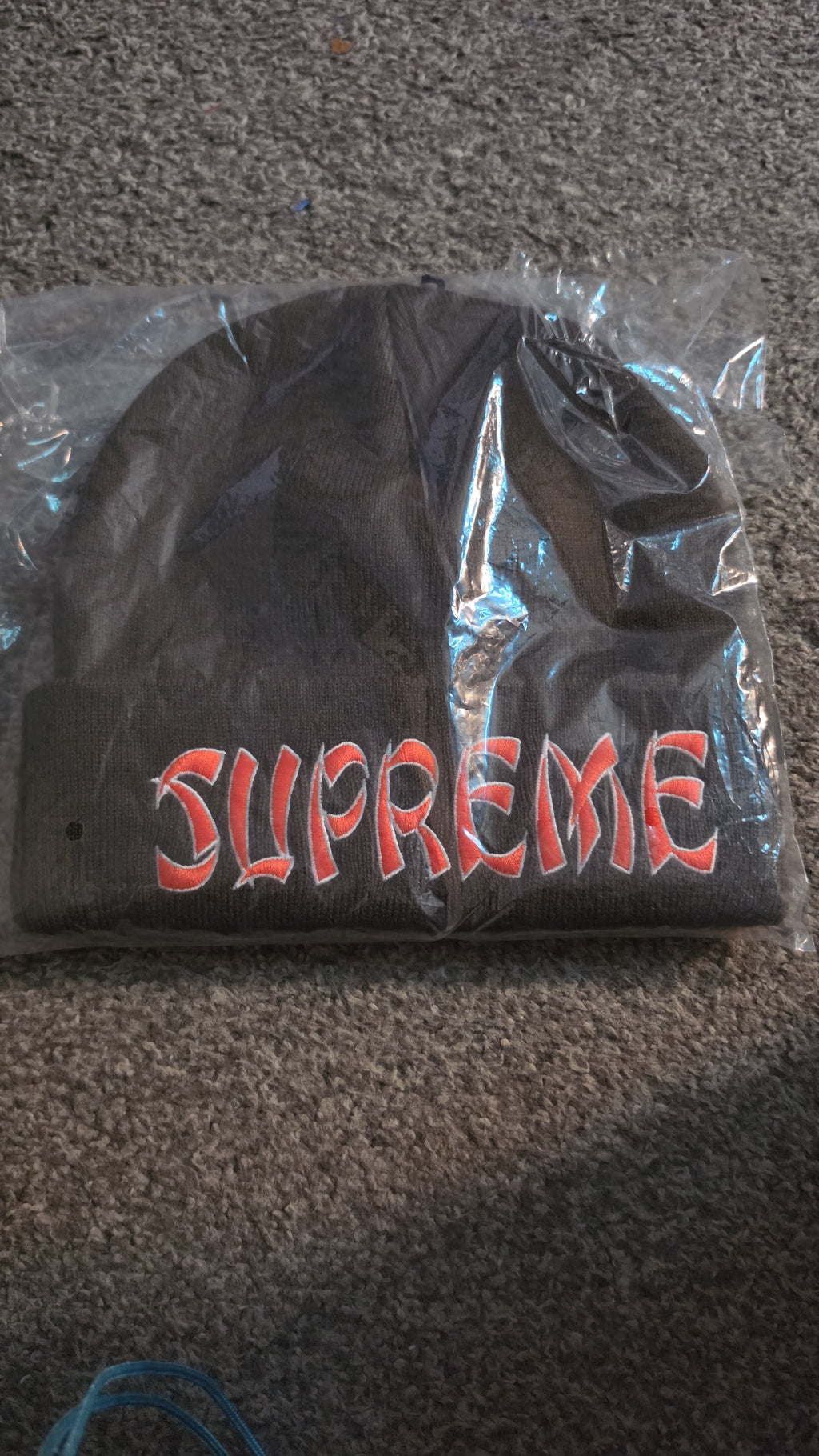 Supreme x New Era Action Beanie – Brown