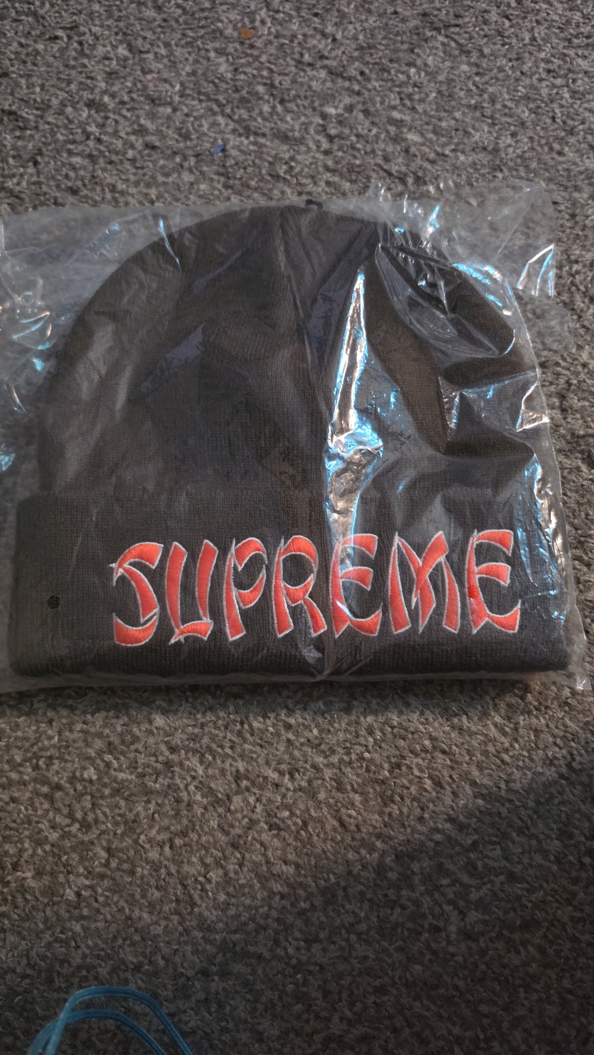 Supreme x New Era Action Beanie – Brown