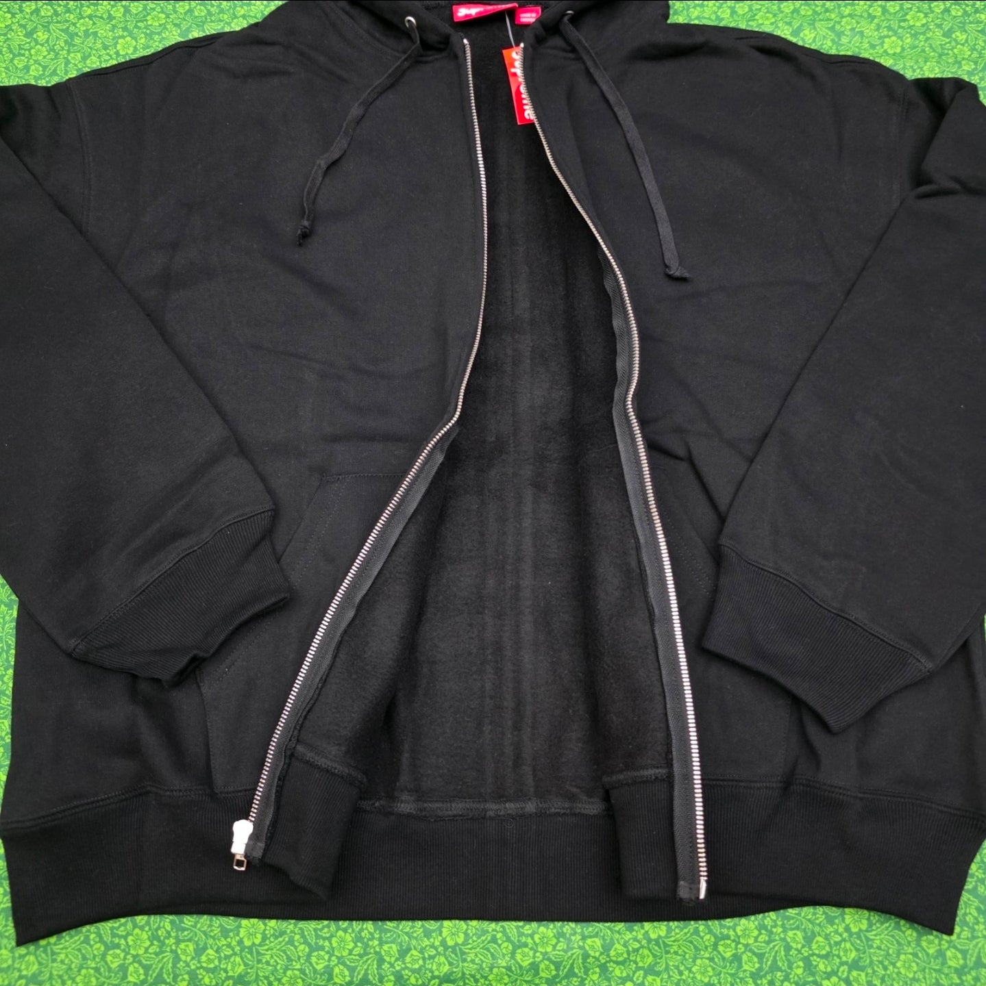 SUPREME X THRASHER ZIP-UP SWEATSHIRT BRAND NEW 💯% AUTHENTIC