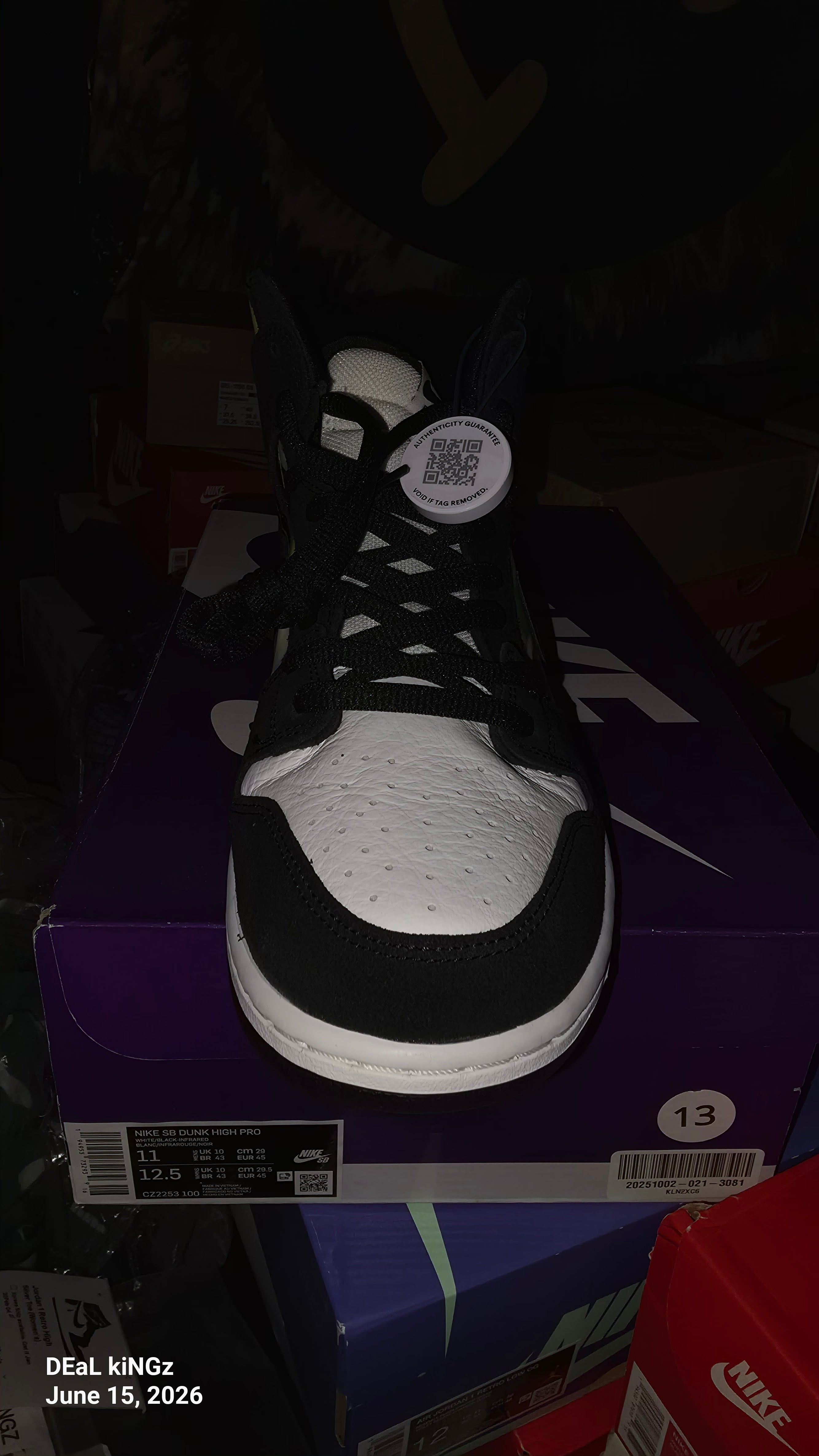 2021 Nike Dunk High SB 'TV Signal'
Brand New AUTHENTICATED BY EBAY