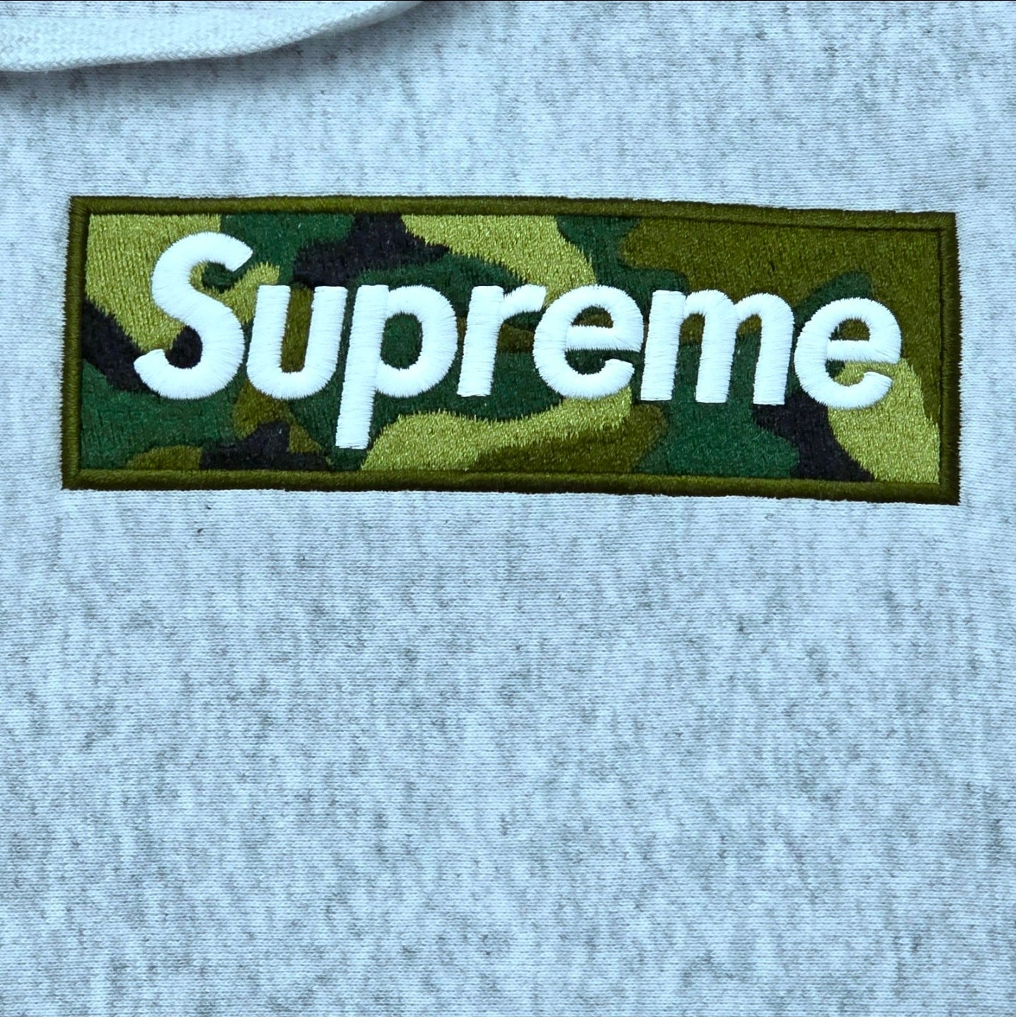 Supreme Box Logo Hooded Sweatshirt in Ash Grey from the Fall/Winter 2023 collection.BRAND NEW 💯% AUTHENTIC