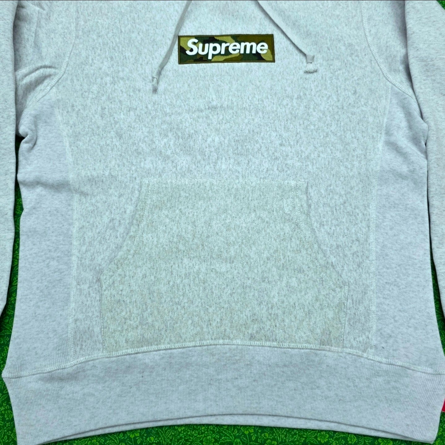 Supreme Box Logo Hooded Sweatshirt in Ash Grey from the Fall/Winter 2023 collection.BRAND NEW 💯% AUTHENTIC