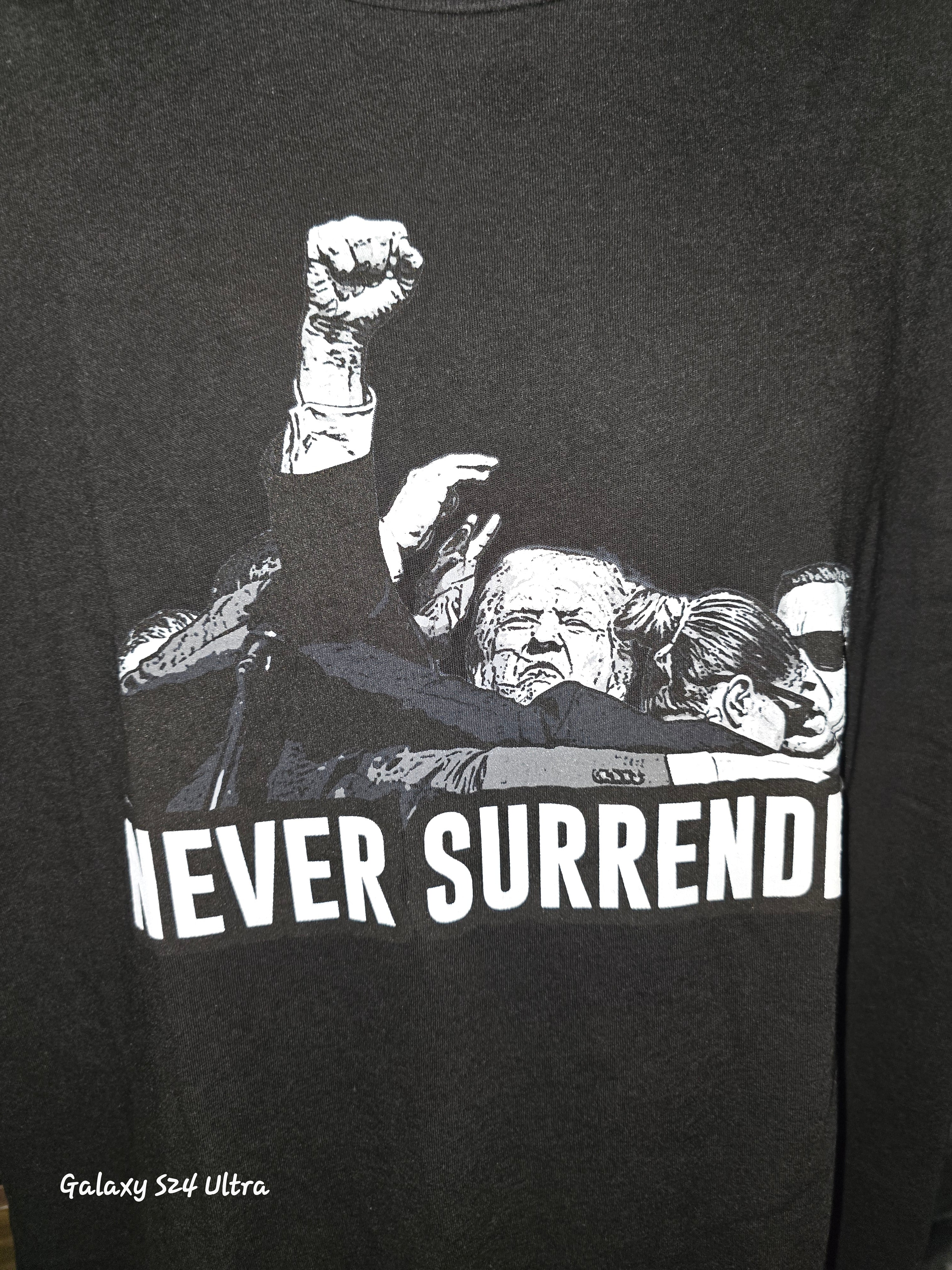 NEVER SURRENDER BY I LOVE MY FREEDOM SIZE XL BRAND NEW