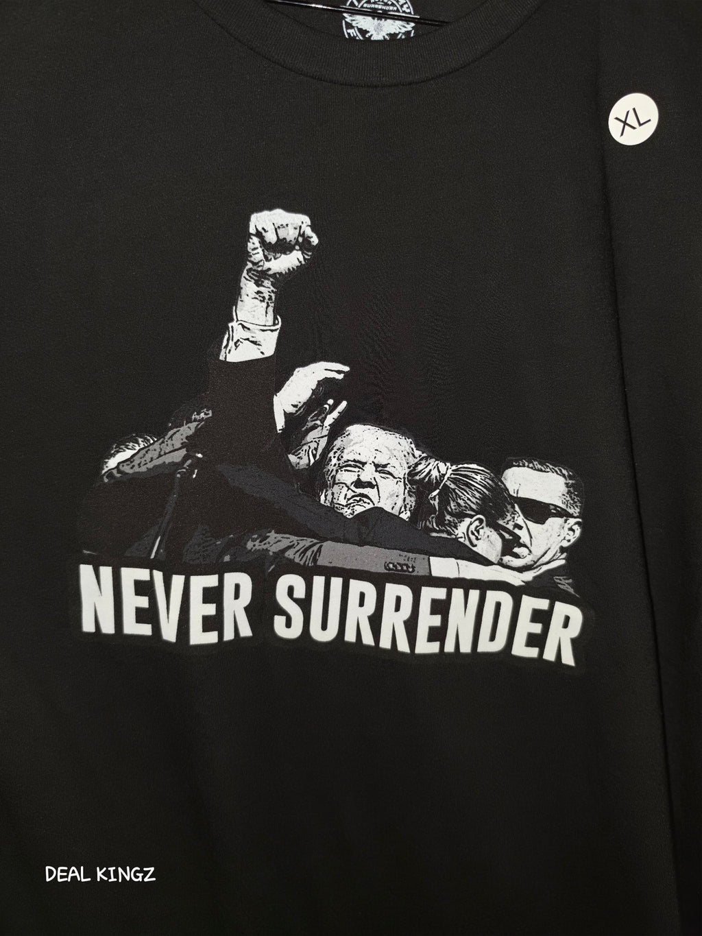 Trump Never Surrender Graphic Tee Black XL